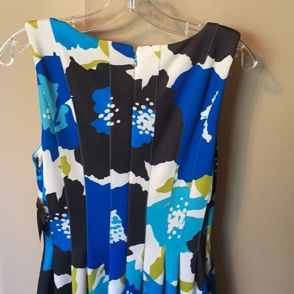 NEW $134 Marc New York Abstract Floral Scuba Fit & Flare Dress sz 8 - Picture 5 of 14